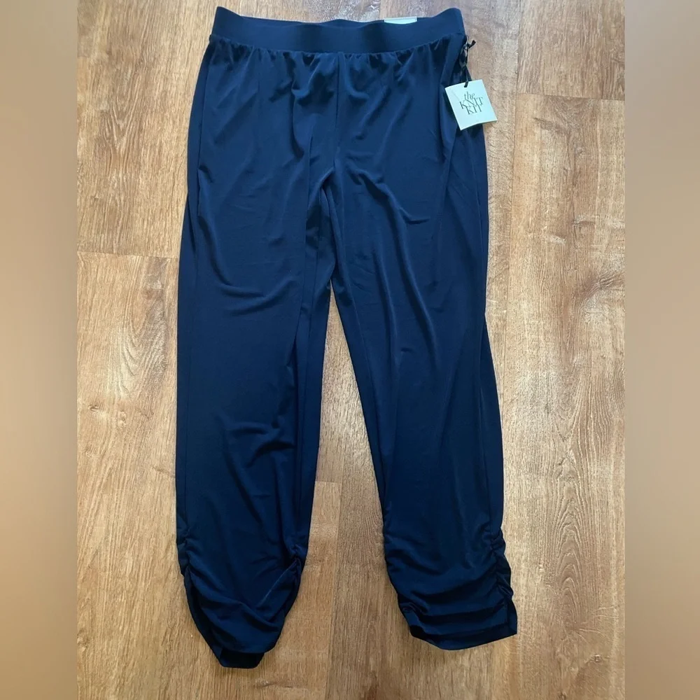 Chico’s the KNIT KIT ultimate for ankle pants - Picture 1 of 6